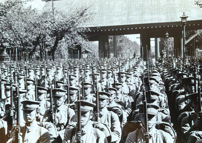 1941(昭和16)年秋 例大祭での近衛兵連隊
