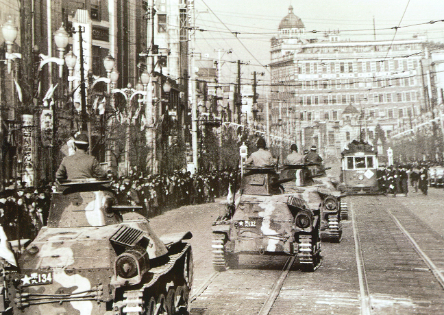 1945(昭和 20)年1月27日 東京・銀座通り 4 丁目西側